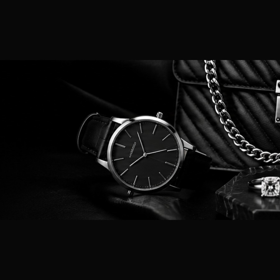 Noir Onyx Signet Ring