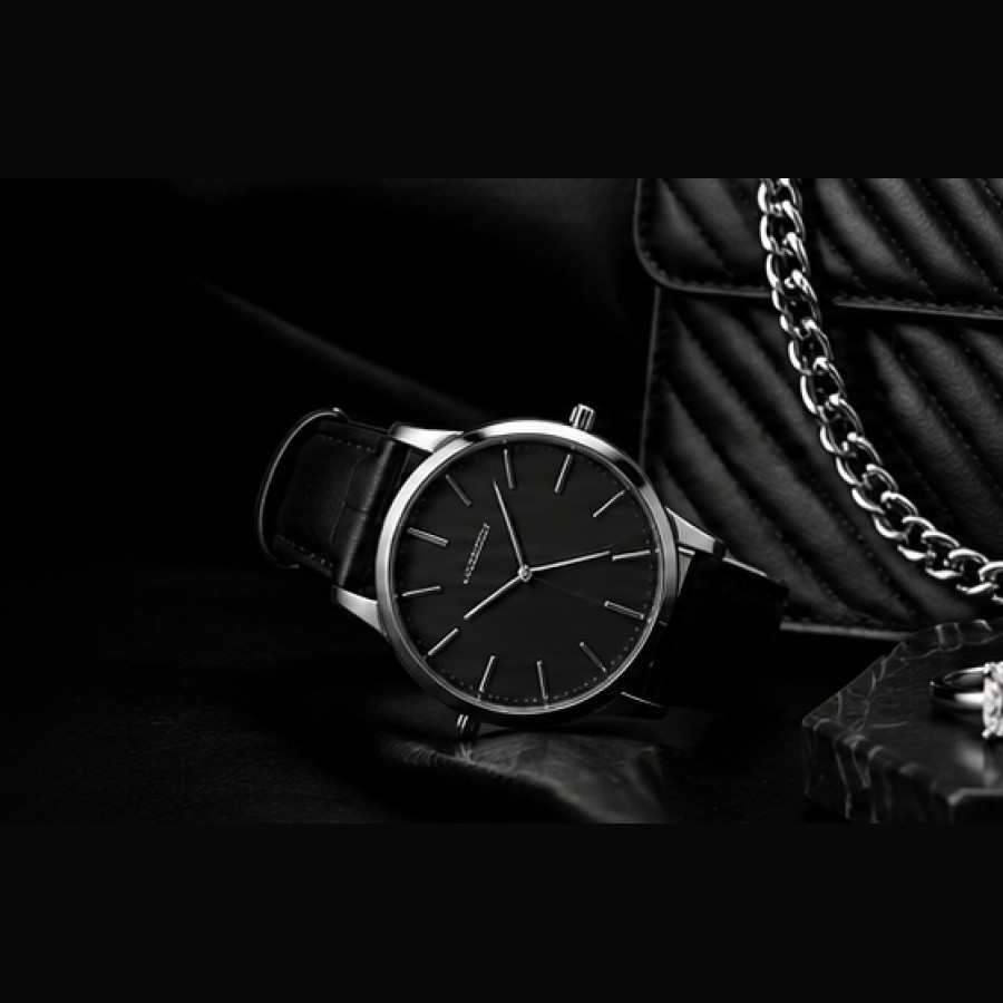 Noir Minimalist Mesh Watch